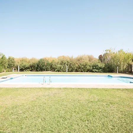 Semesterbostad Flat With Barbecue In Castiadas