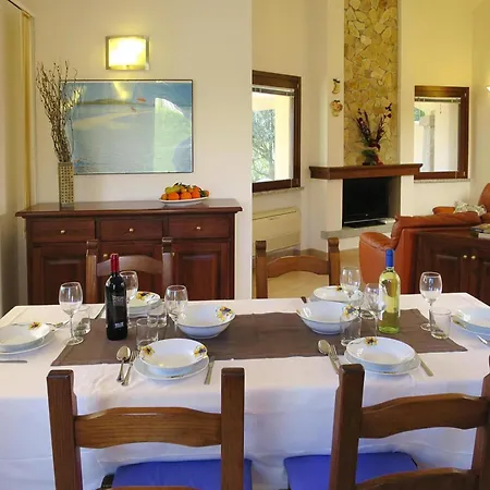 Flat With Barbecue In Castiadas *